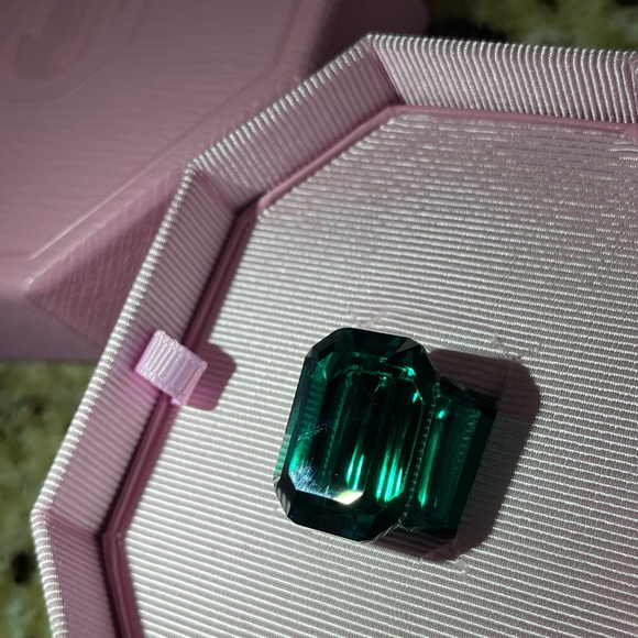 Swarovski Lucent Emerald Green Cocktail Ring, Size 55 (7.5) - Picture 1 of 9